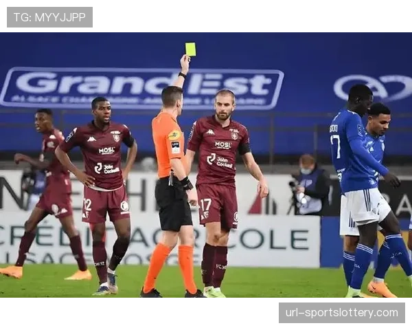 梅斯VS兰斯实时热点图显示：攻防集中于两侧边路区域